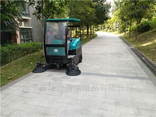 贵港社区用清洁效率高的扫地车