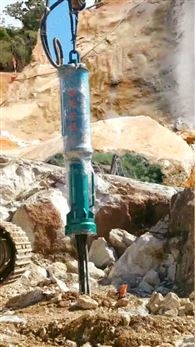 湖南郴州矿山静态爆破设备开采液压劈裂机